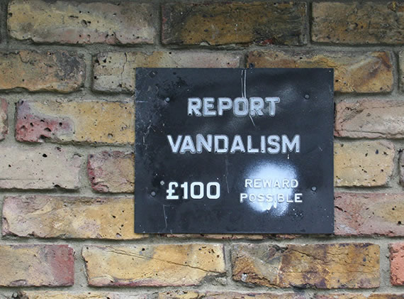Ballardian: Shepperton Photo Essay